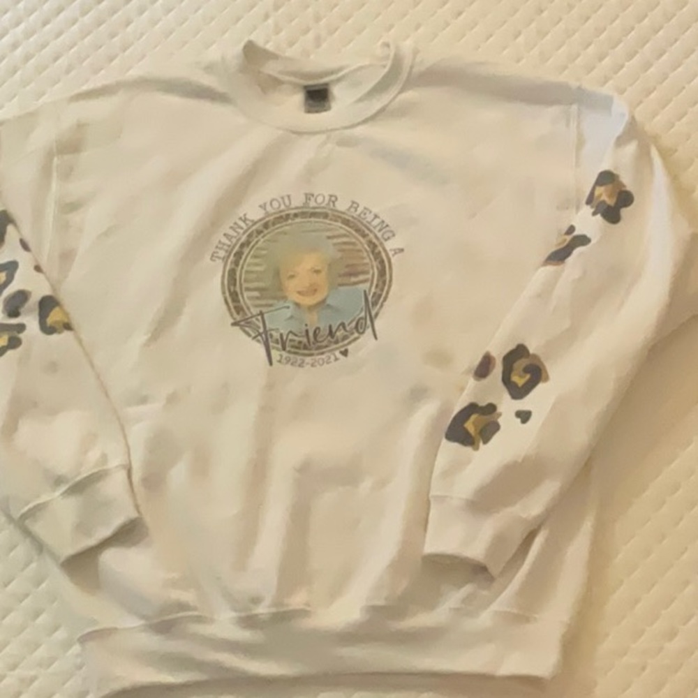 Gildan Betty White Sweatshirt